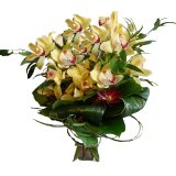 Elegacki bukiet ze storczykiem- orchidea